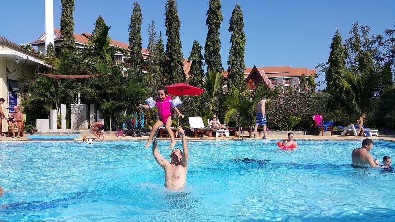 Oasis Garden & Pool Villa At Vip Resort Бан Пе Екстериор снимка
