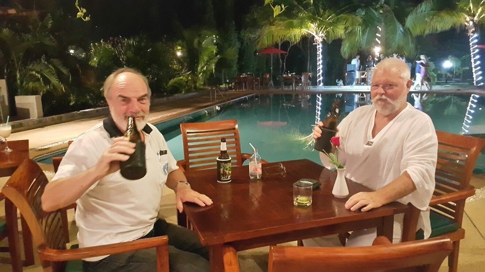 Oasis Garden & Pool Villa At Vip Resort Бан Пе Екстериор снимка
